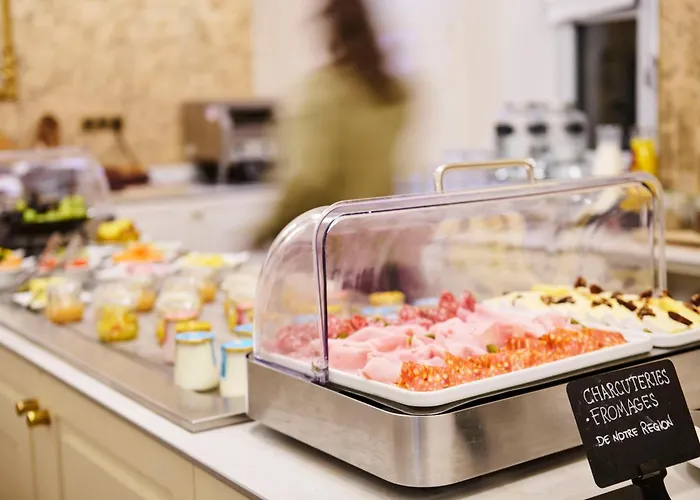 Maison Philippe Le Bon Hotel, Restaurant & Bar Le 19